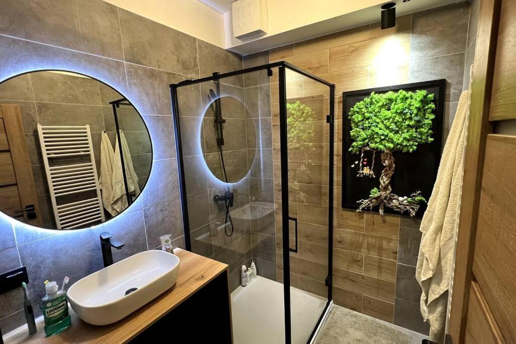 Lake Apartment, 2X Free Garage, 10 Mins To Centre Братислава Екстериор снимка